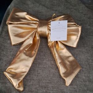 Target Wondershop Shimmering Puffy Gold Bow